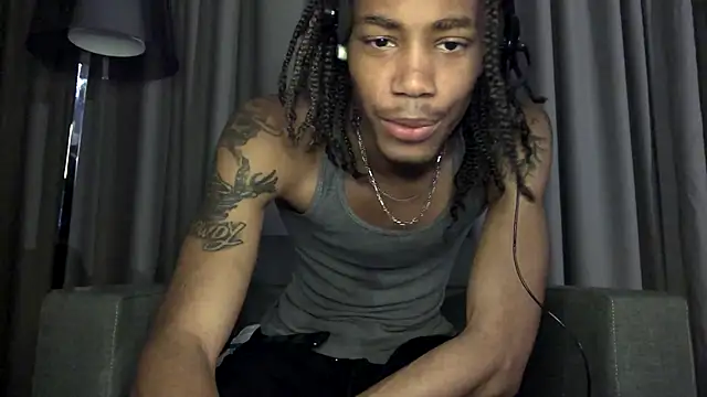 Snapshot of Skinnyblackman chatting on January 8, 2026, 4:48 am Skinnyblackman online show from January 8, 2026, 4:48 am