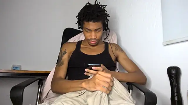 Snapshot of Skinnyblackman chatting on June 5, 2026, 3:13 am Skinnyblackman online show from June 5, 2026, 3:13 am