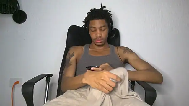Snapshot of Skinnyblackman chatting on June 16, 2026, 3:31 am Skinnyblackman online show from June 16, 2026, 3:31 am
