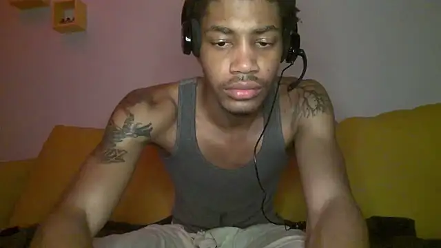 Snapshot of Skinnyblackman chatting on August 7, 2026, 4:25 am Skinnyblackman online show from August 7, 2026, 4:25 am
