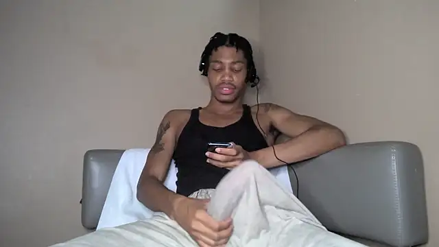 Snapshot of Skinnyblackman chatting on August 9, 2026, 4:06 am Skinnyblackman online show from August 9, 2026, 4:06 am