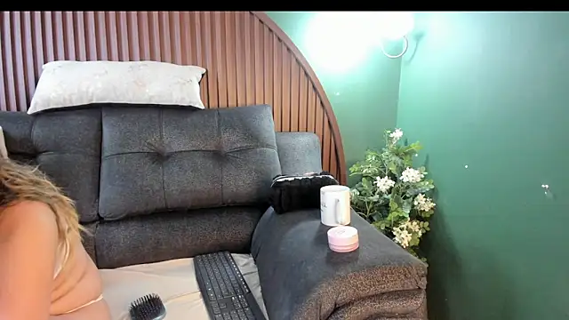 shannel  queen online show from May 7, 2026, 7:30 pm