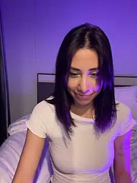 Snapshot of Sophiehii chatting on December 22, 2024, 1:33 pm Sophiehii online show from December 22, 2024, 1:33 pm