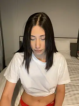 Snapshot of Sophiehii chatting on February 17, 2025, 11:44 am Sophiehii online show from February 17, 2025, 11:44 am