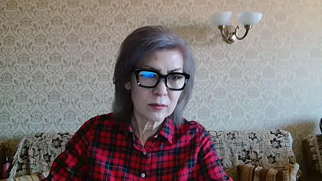 Snapshot of Elegant00Lady chatting on October 6, 2025, 6:00 am Elegant00Lady online show from October 6, 2025, 6:00 am