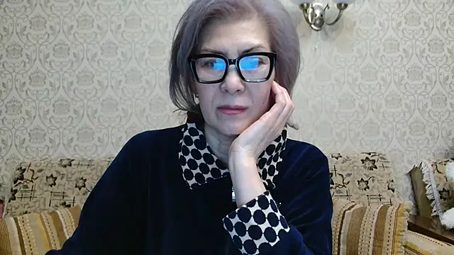 Snapshot of Elegant00Lady chatting on October 13, 2025, 5:24 pm Elegant00Lady online show from October 13, 2025, 5:24 pm