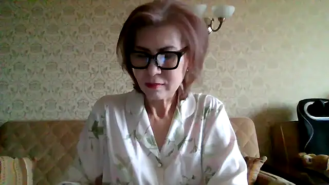 Elegant00Lady online show from April 24, 2026, 3:09 am