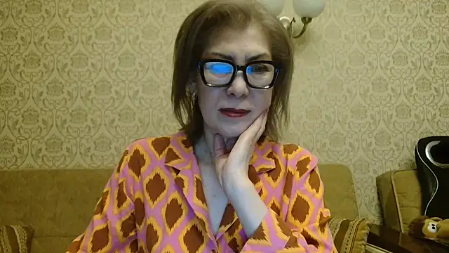 Elegant00Lady online show from April 24, 2026, 4:53 pm