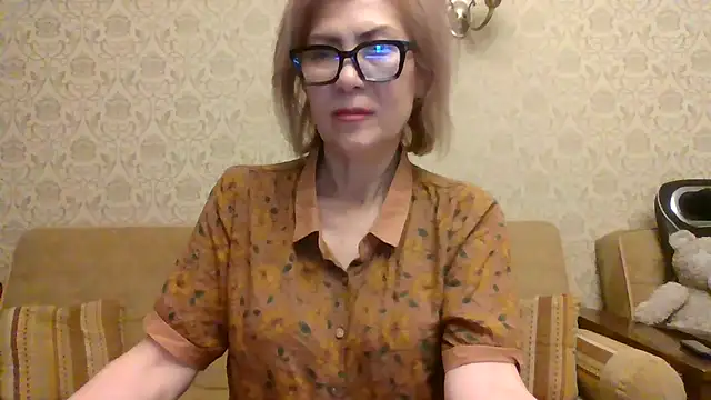 Elegant00Lady online show from June 25, 2026, 6:12 pm