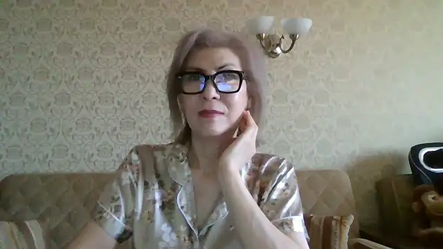 Elegant00Lady online show from July 12, 2026, 3:52 am