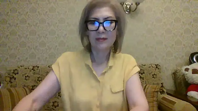 Elegant00Lady online show from July 30, 2026, 4:28 pm
