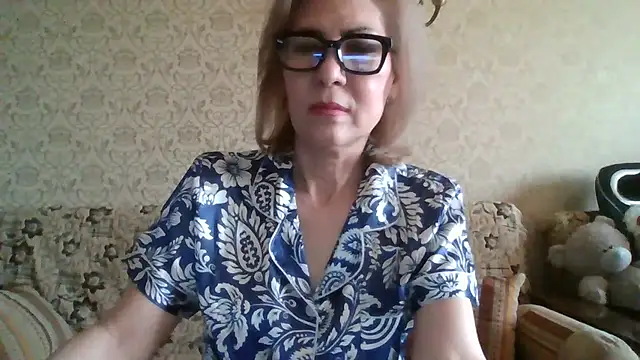 Elegant00Lady online show from August 8, 2026, 1:24 pm