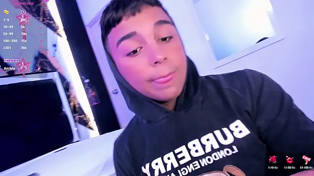 Snapshot of Seductivo_jr chatting on January 8, 2025, 4:34 am Seductivo jr online show from January 8, 2025, 4:34 am