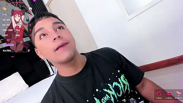 Snapshot of Seductivo_jr chatting on January 10, 2025, 5:26 am Seductivo jr online show from January 10, 2025, 5:26 am