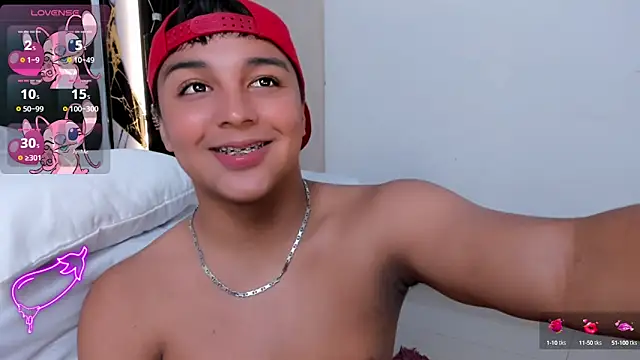 Snapshot of Seductivo_jr chatting on February 5, 2025, 1:54 pm Seductivo jr online show from February 5, 2025, 1:54 pm