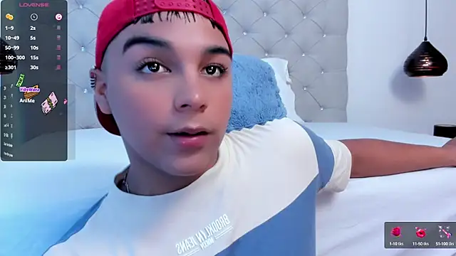 Snapshot of Seductivo_jr chatting on March 8, 2025, 2:19 pm Seductivo jr online show from March 8, 2025, 2:19 pm