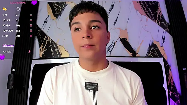 Snapshot of Seductivo_jr chatting on March 21, 2025, 3:01 am Seductivo jr online show from March 21, 2025, 3:01 am