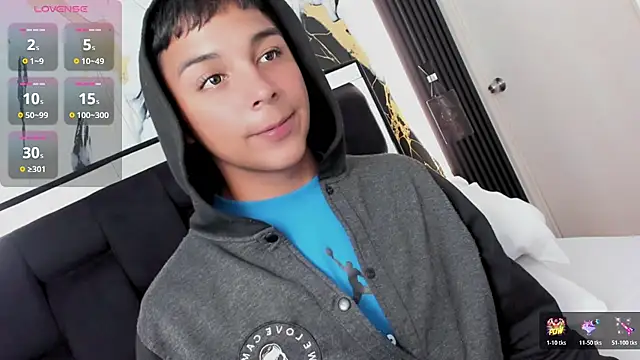 Snapshot of Seductivo_jr chatting on February 13, 2026, 3:46 am Seductivo jr online show from February 13, 2026, 3:46 am