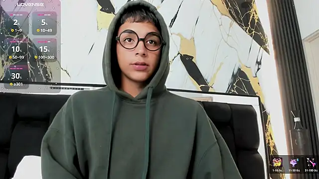 Snapshot of Seductivo_jr chatting on February 28, 2026, 4:57 am Seductivo jr online show from February 28, 2026, 4:57 am