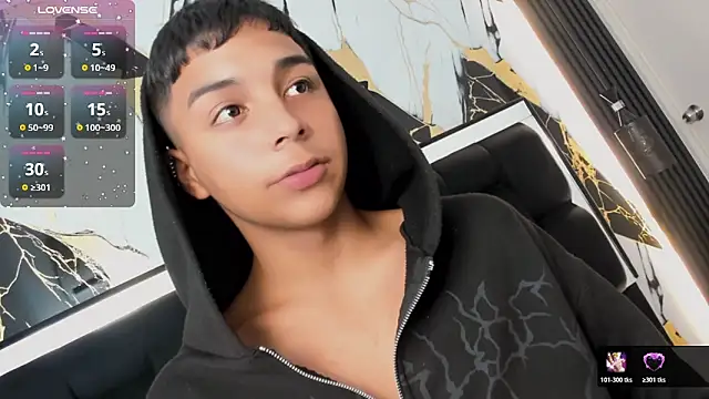 Snapshot of Seductivo_jr chatting on March 5, 2026, 5:47 am Seductivo jr online show from March 5, 2026, 5:47 am