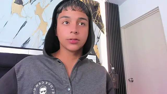 Snapshot of Seductivo_jr chatting on March 22, 2026, 7:34 am Seductivo jr online show from March 22, 2026, 7:34 am