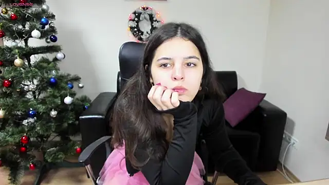 Molly Owens online show from January 8, 2025, 6:41 am