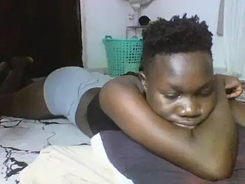 sexyqueen02 online show from February 20, 2025, 1:36 am