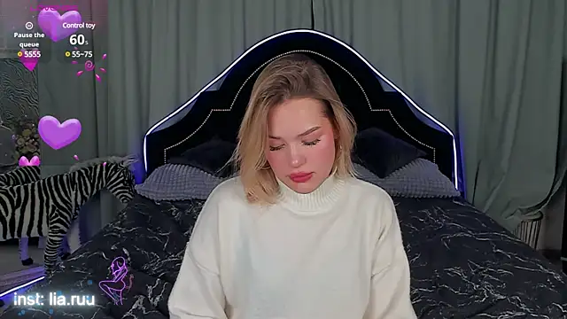 LIA KITTY online show from December 6, 2024, 2:06 pm