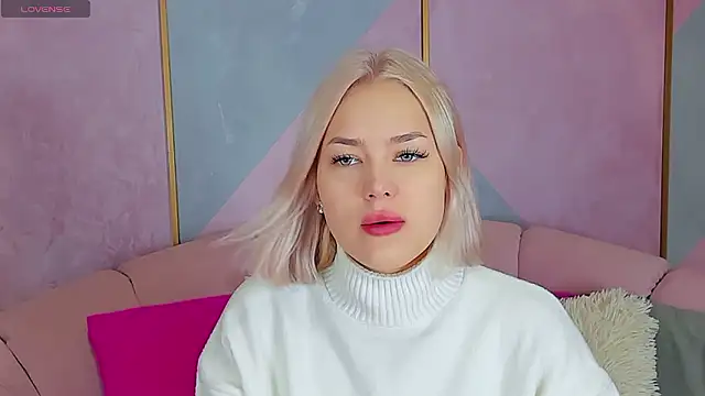 LIA KITTY online show from December 9, 2024, 6:34 am