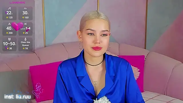 LIA KITTY online show from December 16, 2024, 12:38 pm