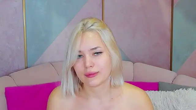 LIA KITTY online show from December 17, 2024, 6:24 am