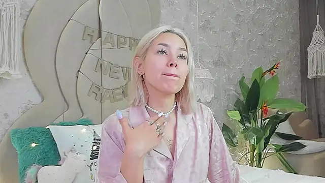 LIA KITTY online show from December 30, 2024, 6:20 am