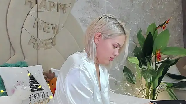 LIA KITTY online show from December 30, 2024, 6:38 pm