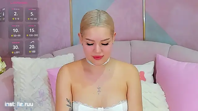 LIA KITTY online show from March 11, 2025, 12:39 pm