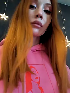 Snapshot of MayaSolar chatting on October 21, 2025, 5:52 am MayaSolar online show from October 21, 2025, 5:52 am