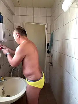 Snapshot of chih515 chatting on October 25, 2025, 12:51 am chih515 online show from October 25, 2025, 12:51 am