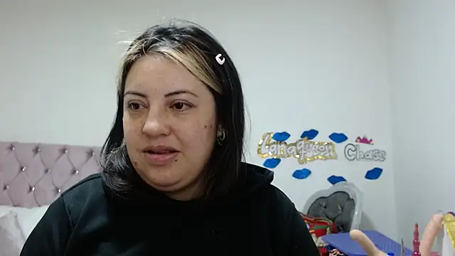 lanaqueen699 online show from December 26, 2024, 12:16 pm
