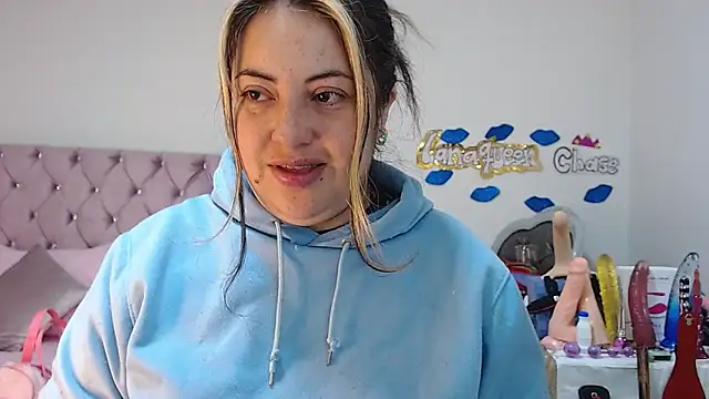 lanaqueen699 online show from December 30, 2024, 12:20 pm