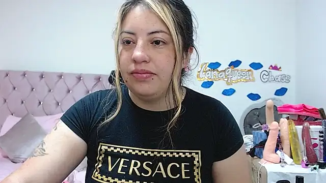 lanaqueen699 online show from January 14, 2025, 12:24 pm