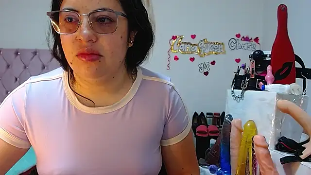 lanaqueen699 online show from September 9, 2025, 12:26 pm