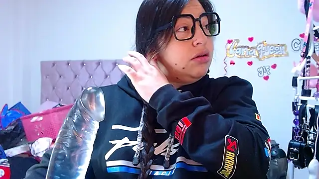 lanaqueen699 online show from March 16, 2026, 12:31 pm