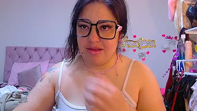 lanaqueen699 online show from June 3, 2026, 2:55 pm