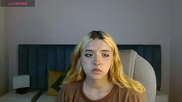 april bunnyy online show from December 24, 2024, 6:17 pm