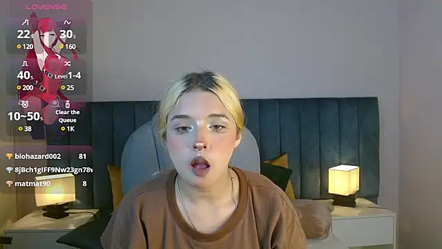 april bunnyy online show from January 3, 2025, 10:29 pm