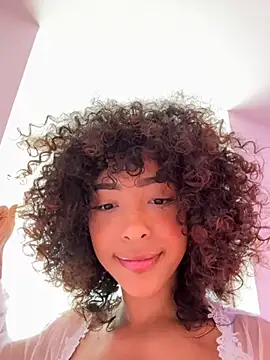 Snapshot of OSHUN_ chatting on September 21, 2025, 3:02 pm OSHUN  online show from September 21, 2025, 3:02 pm