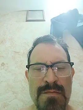 Snapshot of SbasTone_Muscle chatting on June 3, 2026, 1:25 pm SbasTone Muscle online show from June 3, 2026, 1:25 pm