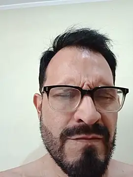 Snapshot of SbasTone_Muscle chatting on July 13, 2026, 5:49 pm SbasTone Muscle online show from July 13, 2026, 5:49 pm
