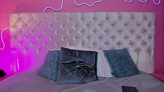 Mai higurashi online show from September 25, 2025, 7:50 pm