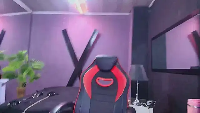 AmorMia online show from October 8, 2025, 8:06 pm