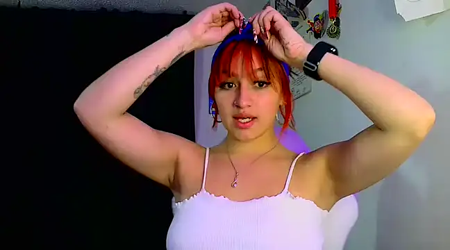 Snapshot of lucycherry__ chatting on February 4, 2025, 3:00 am lucycherry online show from February 4, 2025, 3:00 am